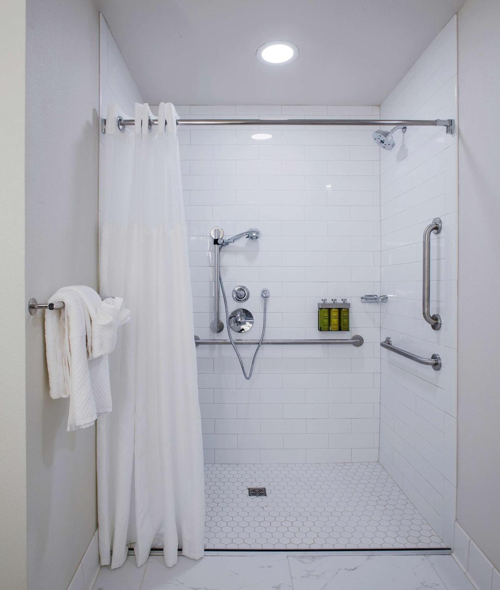 เดอะเฮย์วูด เอล โดราโด, ทาเพสทรี คอลเล็กชั่น บาย ฮิลตัน Hotel เอลโดราโด ภายนอก รูปภาพ
